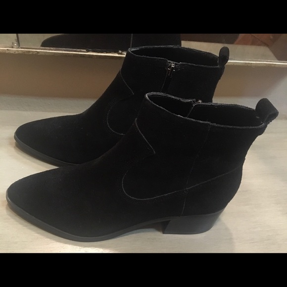 Nine West Single Pointy Toe Suede Ankle Bootie - Picture 5 of 6